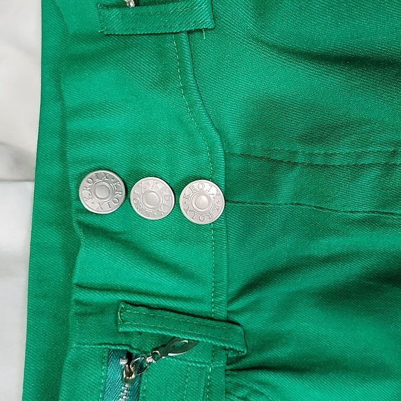 Kroix Premium Denim Green Shorts Size Medium NWT - Picture 2 of 7